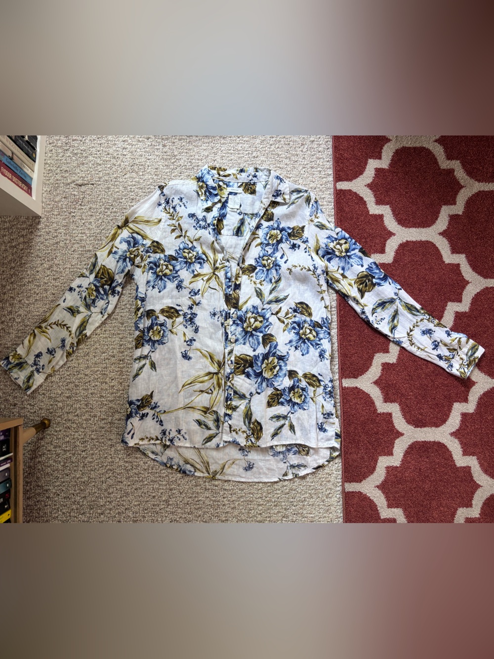 Joie 100% Linen White Button-Down Shirt with Blue Floral Pattern